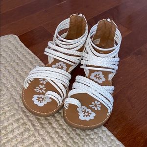 Girls white and tan sandals.